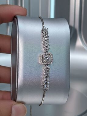 Silver Cubic Zirconia Halo Slider Bracelet